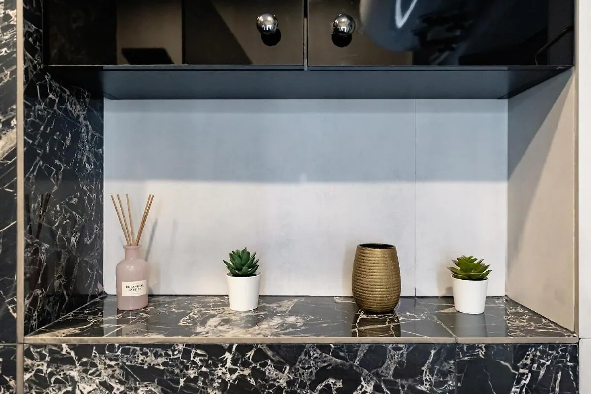 Ultra Modern 2Br Apartment - Walk Downtown And Everywhere! ブカレスト